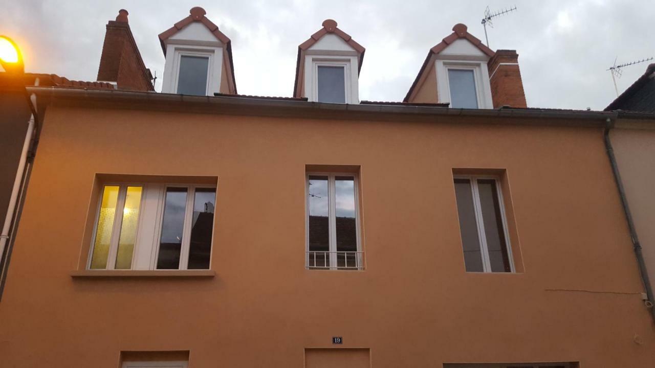 Vichy Apartment Exterior foto